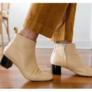 Everlane The Day Ankle Boots Size 9 in Ecru Ivory